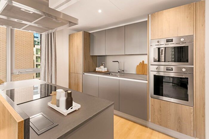 3 Bedroom Apartment To Rent In Nine Elms Lane, London, SW11