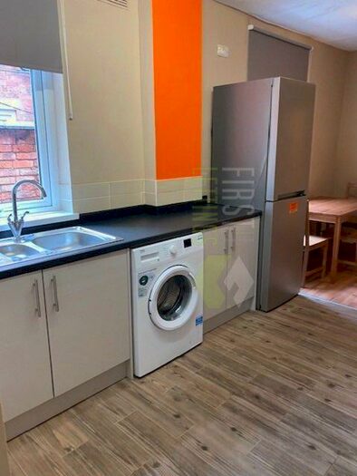 4 Bedroom Terraced House To Rent In Harrow Road, West End, LE3