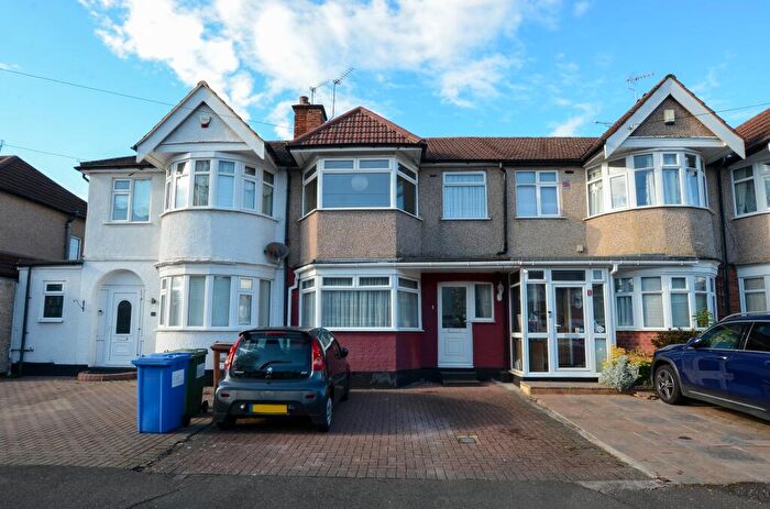 3 Bedroom Terraced House For Sale In Drake Road, Harrow, HA2