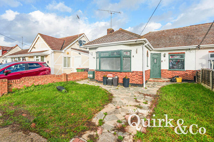 2 Bedroom Semi-Detached Bungalow For Sale In Malvern Avenue, Canvey Island, SS8