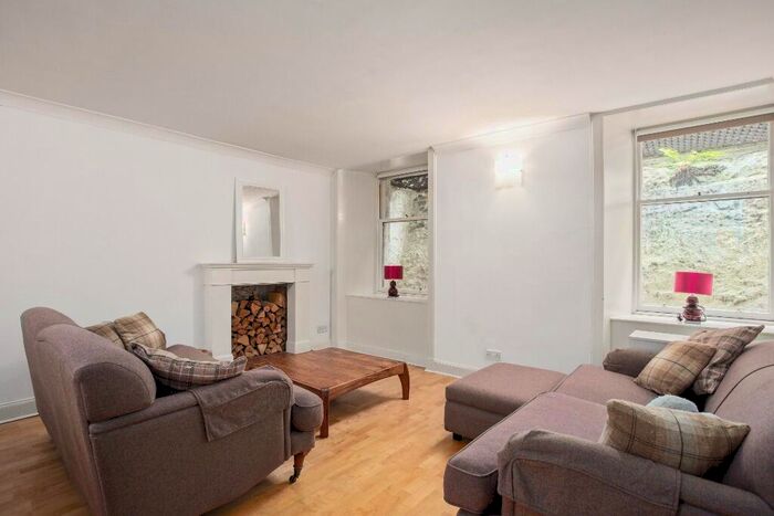 3 Bedroom Flat To Rent In Cumberland Street North West Lane, Edinburgh, EH3