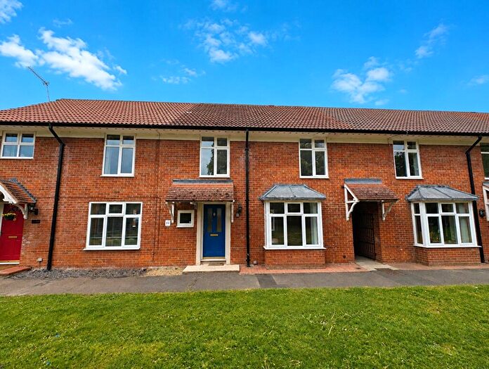 3 Bedroom Terraced House To Rent In Valon Road, Arborfield, Reading, RG2