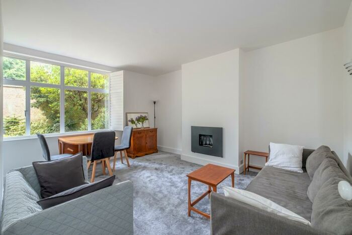 3 Bedroom House To Rent In Lee Terrace The Lawns, SE3