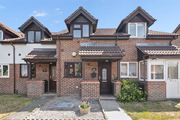1 Bedroom Terraced House For Sale In Glencoe Road, Hayes, UB4