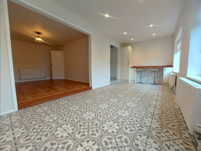 3 Bedroom Detached Bungalow To Rent In Graham Crescent, BN41