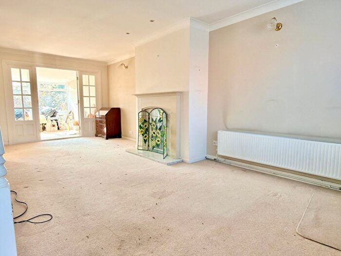 3 Bedroom Terraced House For Sale In Oak Drive, Tewkesbury, GL20