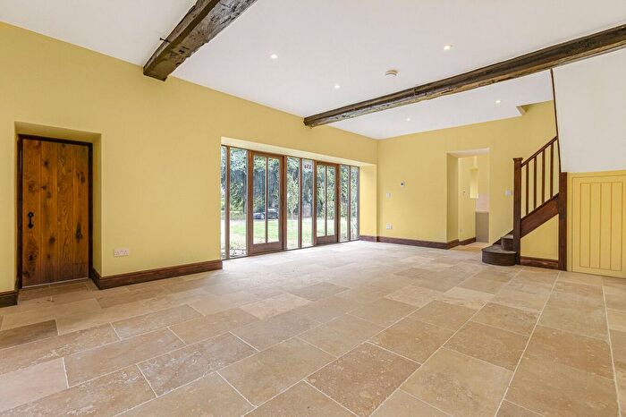 2 Bedroom Garage / Parking To Rent In Mill Lane, Marston, OX3