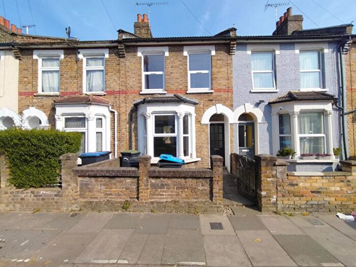 3 Bedroom Terraced House To Rent In Haselbury Road, Edmonton, N18