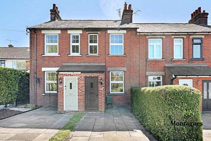 2 Bedroom Cottage For Sale In High Road, North Weald, CM16