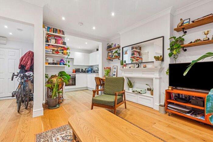1 Bedroom Flat To Rent In Auriol Road, London, W14