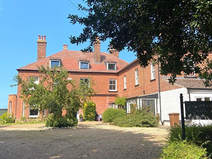 2 Bedroom Flat For Sale In Weybourne, NR25