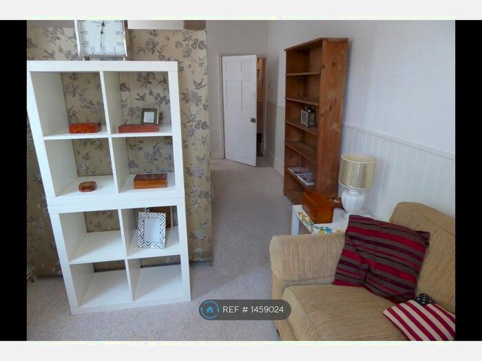 Studio To Rent In Heworth Village, York, YO31