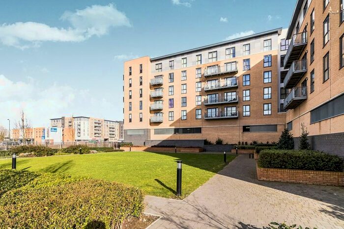 2 Bedroom Flat To Rent In Little Brights Road, Belvedere, Kent, DA17