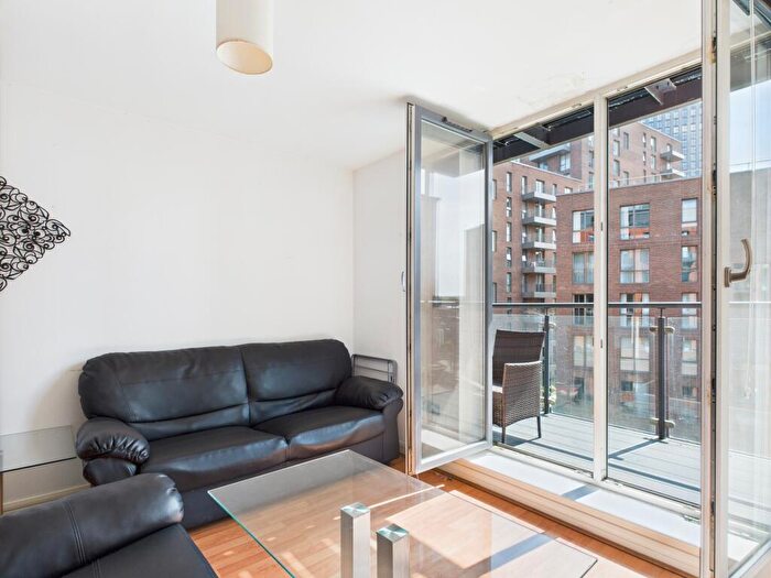 2 Bedroom Flat To Rent In Latitude Development, City Centre, Birmingham, B5