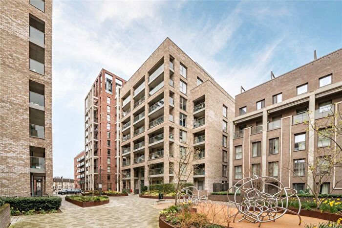 1 Bedroom Flat For Sale In Chamberlain Court, Shipbuilding Way, London, E13