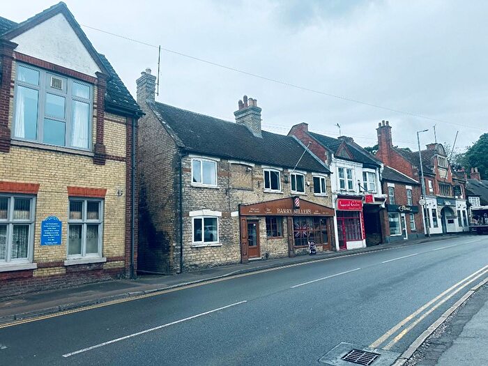 2 Bedroom Maisonette To Rent In High Street South, Rushden, NN10