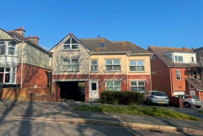 2 Bedroom Flat To Rent In Verne Road, Weymouth, DT4
