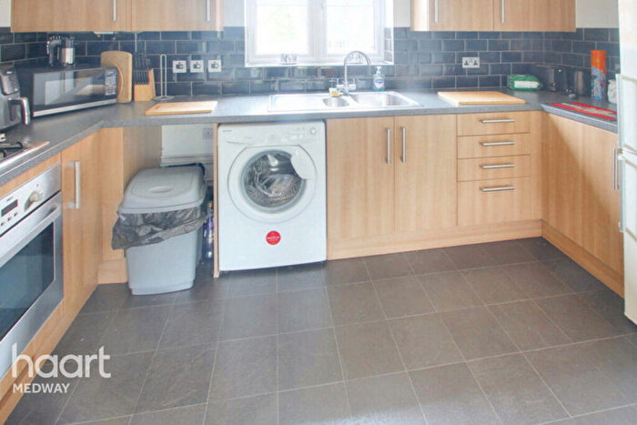 2 Bedroom Apartment For Sale In Sealand Drive, Rochester, ME2