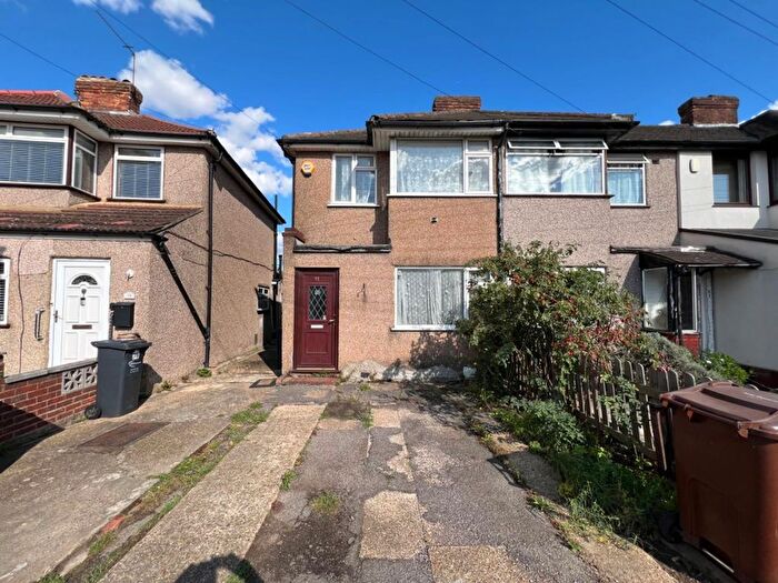 3 Bedroom Semi Detached House To Rent In First Avenue, Dagenham, RM10