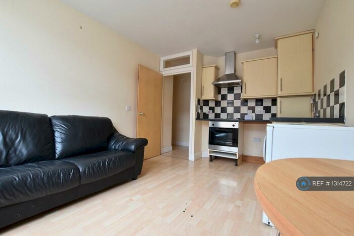 1 Bedroom Flat To Rent In T L House, Luton, LU1