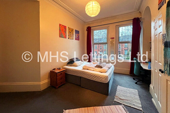 8 Bedroom Terraced House To Rent In Hyde Park Road, Leeds, LS6