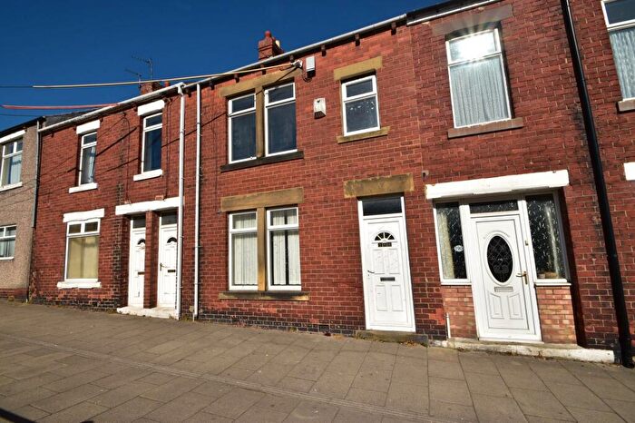 3 Bedroom Terraced House For Sale In Park Road, Stanley, DH9