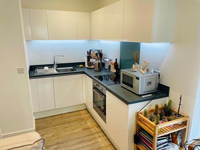 1 Bedroom Flat To Rent In Kings Road, Reading, RG1