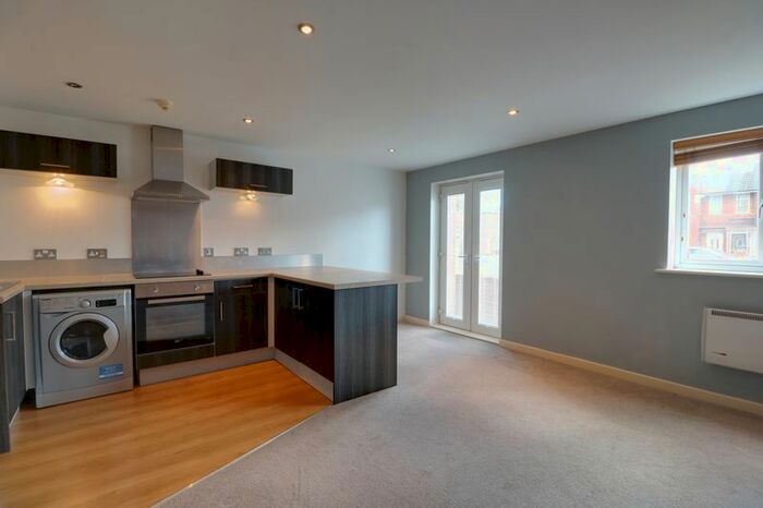 1 Bedroom Flat To Rent In Ampleforth Grove, Hull, HU5