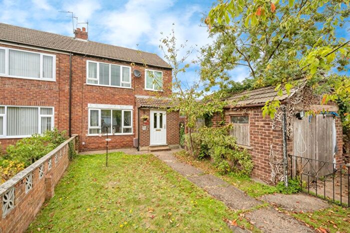 3 Bedroom Semi-Detached House For Sale In Silver Street, Stainforth, Doncaster, DN7