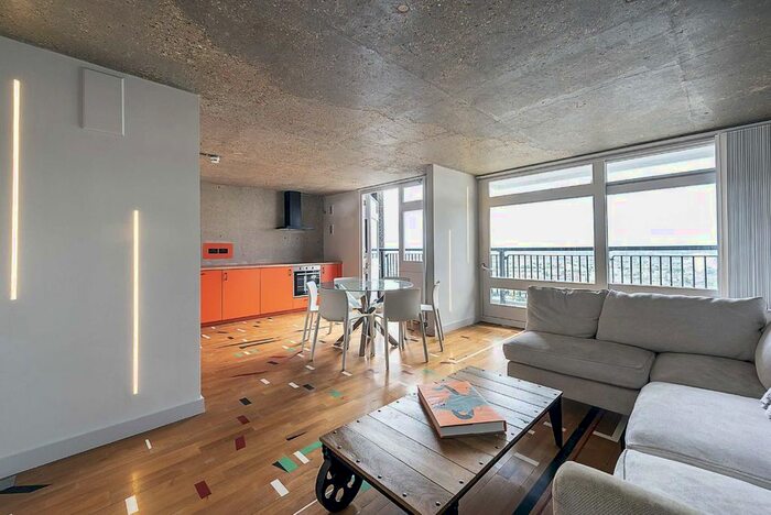 2 Bedroom Flat To Rent In Golborne Road, London, W10