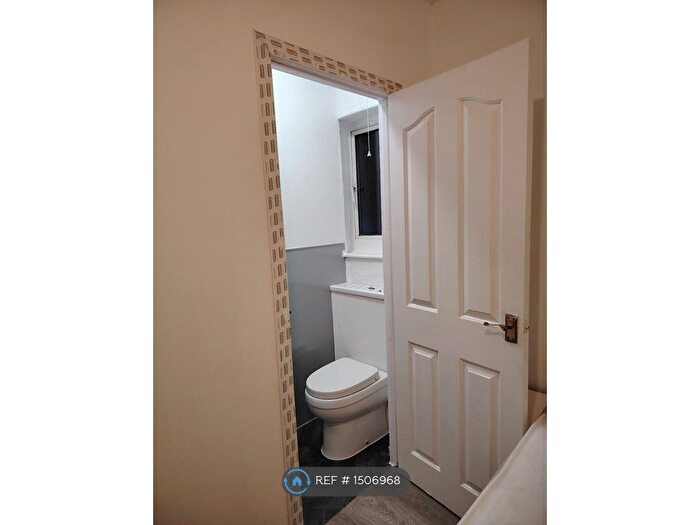 5 Bedroom Terraced House To Rent In Feenan Highway, Tilbury, RM18
