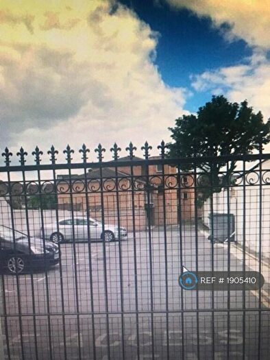 2 Bedroom Flat To Rent In Kidson Court, Portsmouth, PO2