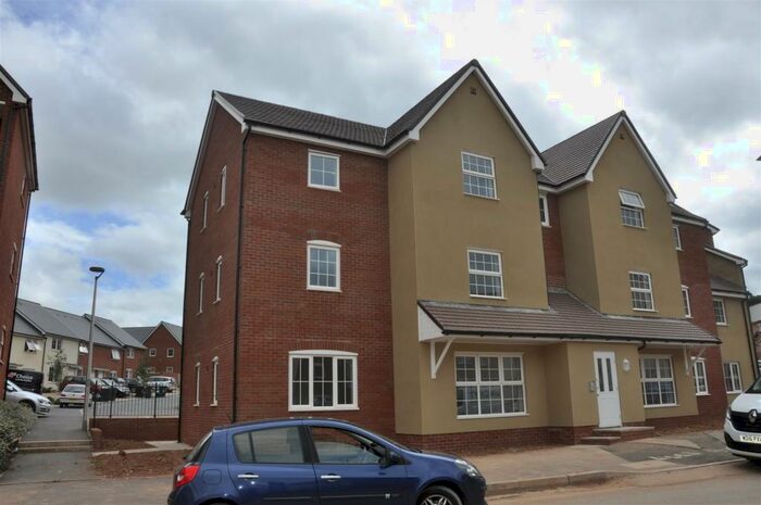 2 Bedroom Flat To Rent In Old Park Avenue, Pinhoe, Exeter, EX1