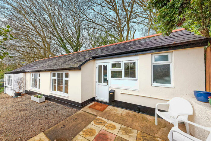 2 Bedroom Bungalow To Rent In North Road, Ascot, SL5