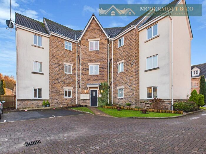 2 Bedroom Apartment For Sale In Spring Mill Drive, Mossley, Ashton-Under-Lyne, OL5