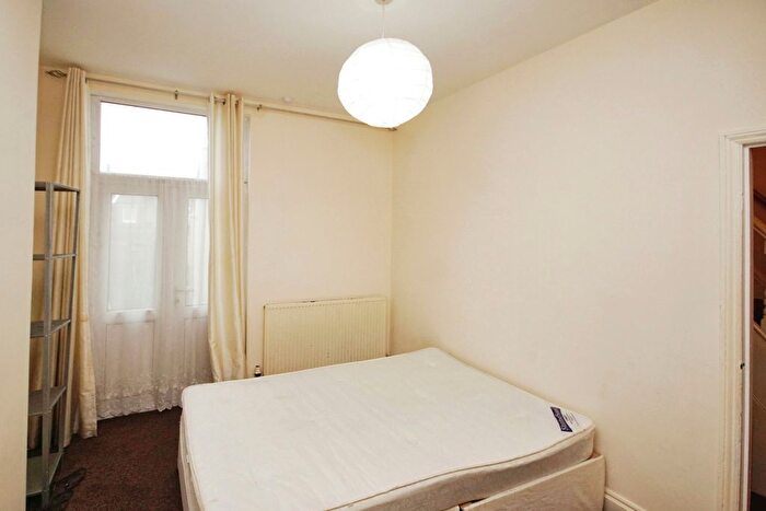 3 Bedroom Terraced House For Sale In Chelsea Park, Easton, Bristol, BS5