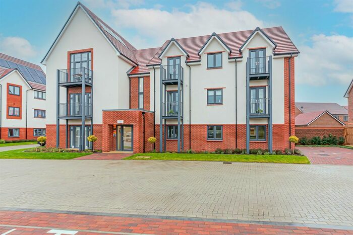 2 Bedroom Flat To Rent In Arborfield, Reading, RG2
