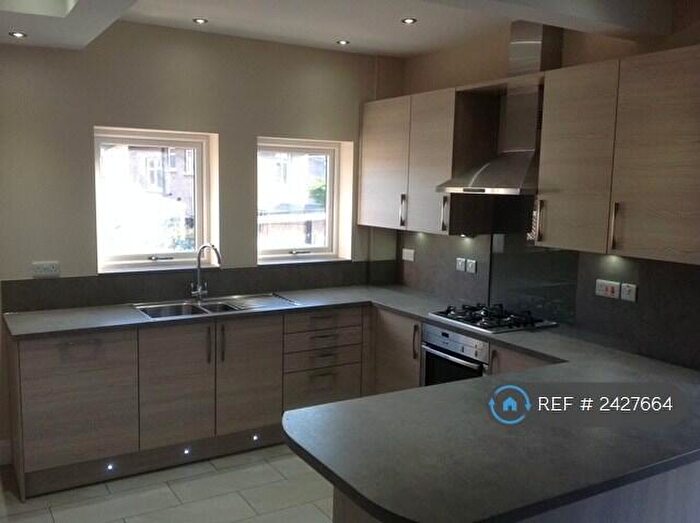 3 Bedroom Semi-Detached House To Rent In Warwick Avenue, Lancaster, LA1