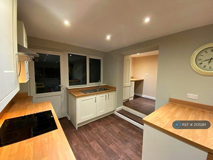 4 Bedroom End Of Terrace House To Rent In Standon Road, Sheffield, S9