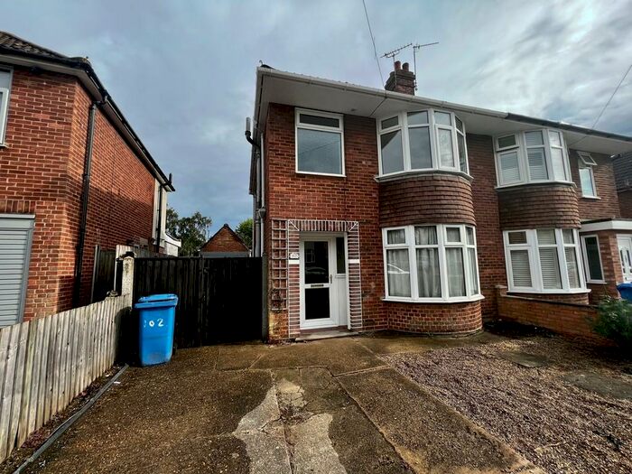 3 Bedroom Semi-Detached House To Rent In Ashcroft Road, Ipswich, IP1