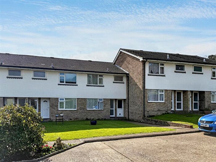 1 Bedroom Flat For Sale In Filching Road, Eastbourne, BN20