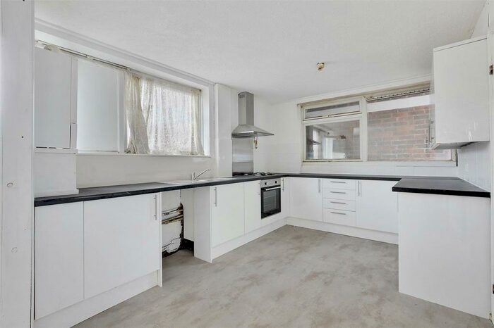 3 Bedroom Maisonette To Rent In Payne Street, Deptford, London, SE8