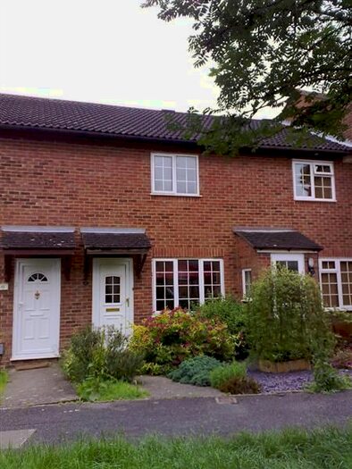 2 Bedroom Property To Rent In Falcon Way, Ashford, TN23