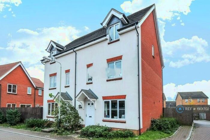 4 Bedroom Semi-Detached House To Rent In Pishmire Close, Norwich, NR5