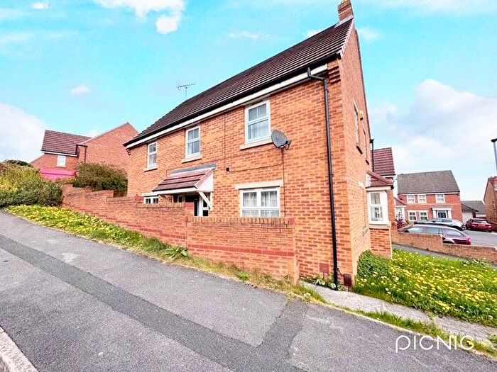 4 Bedroom Property To Rent In Levick Croft, Elsecar, Barnsley, S74