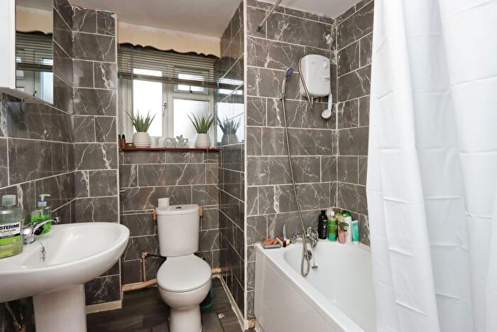 3 Bedroom Terraced House For Sale In Blackstock Road, Sheffield, South Yorkshire, S14