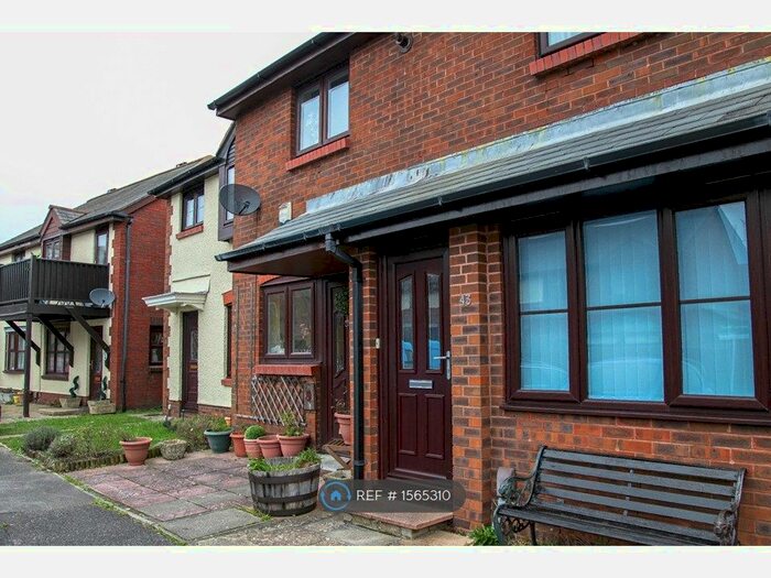 3 Bedroom Semi-Detached House To Rent In Vallis Close, Poole, BH15