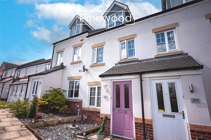 3 Bedroom House For Sale In Chester Road, Oakenholt, Flintshire, CH6