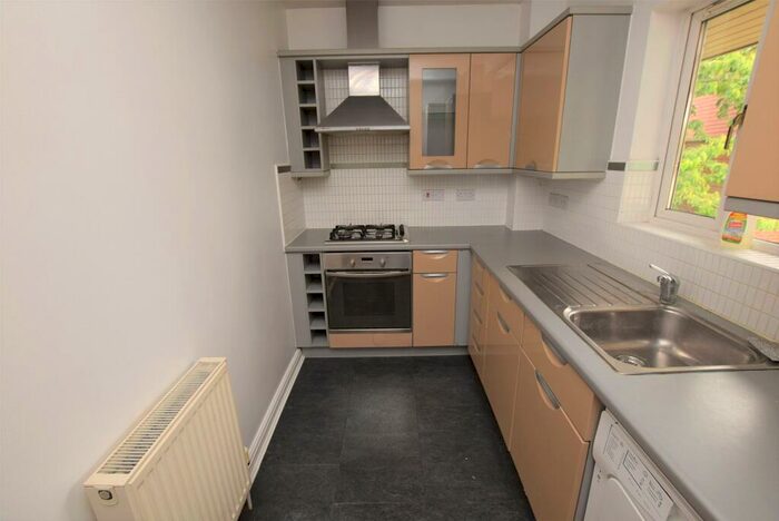 2 Bedroom Apartment To Rent In Ryan Court, - London Road, Romford, RM7