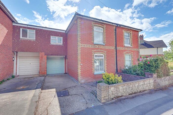 3 Bedroom Semi-Detached House For Sale In St Anne's Road, Woolston, SO19